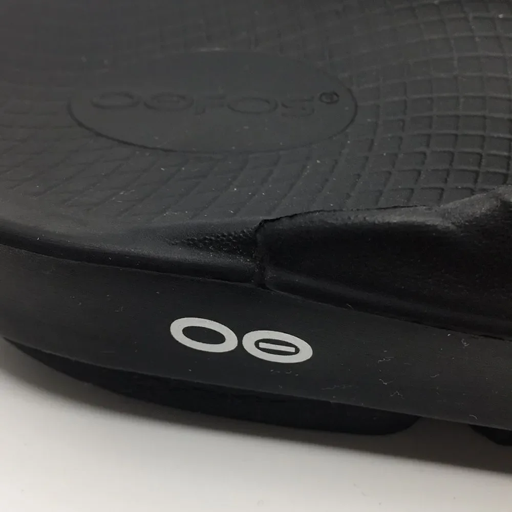 Oofos Ooahh Black Slides Sandals Unisex EU 42 M9 W11 Recovery Therapy slides